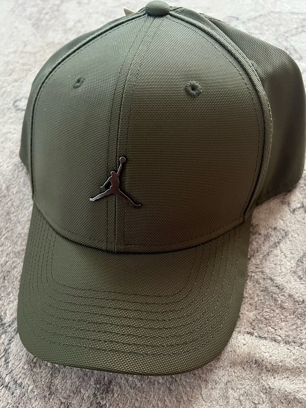 Jordan Rise Cap in Medium Olive FD5186-222
